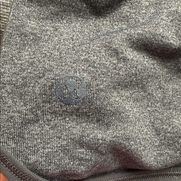 Lululemon lined short running shorts size 4 - Picture 3 of 5